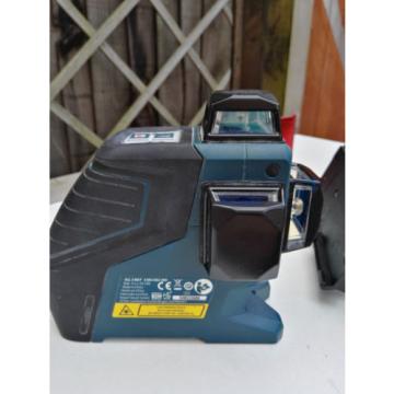 Bosch GLL 3-80 P with accessories