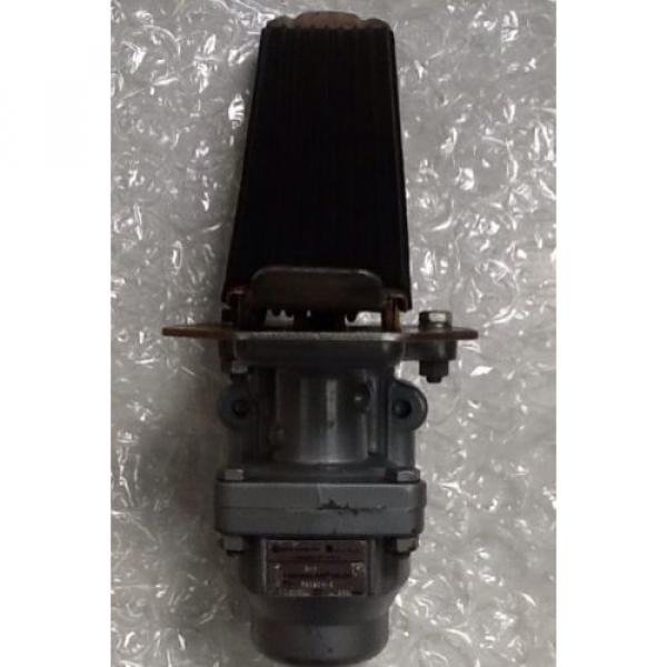 Rexroth Australia Korea Control air Valve H-1. P60921-2 #1 image