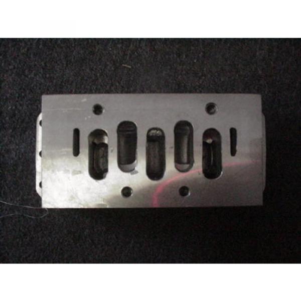 Rexroth Italy Germany P68420 Valve Aluminum Subbase Manifold 1&#034; Female NPT MH NEW #3 image